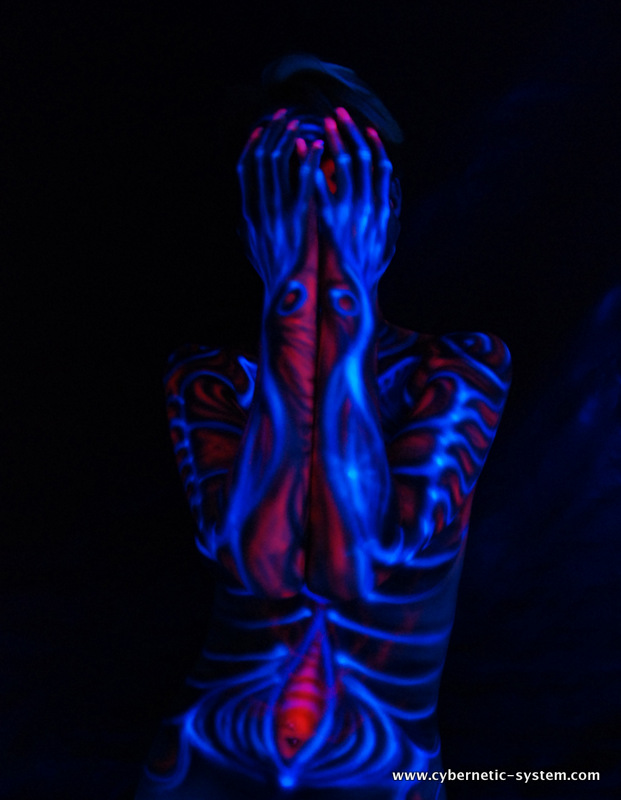 UV_Bodypainting_by_Alienjedna_no2_011