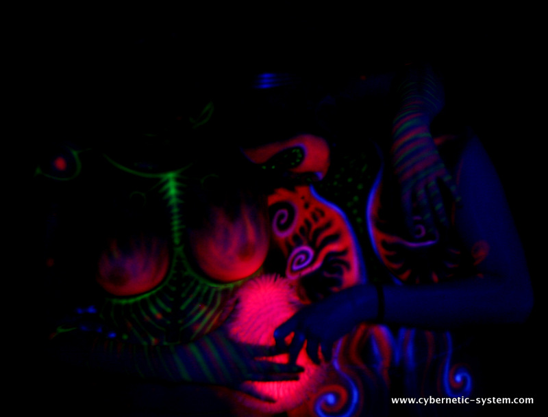 UV_Bodypainting_by_Alienjedna_no3_07